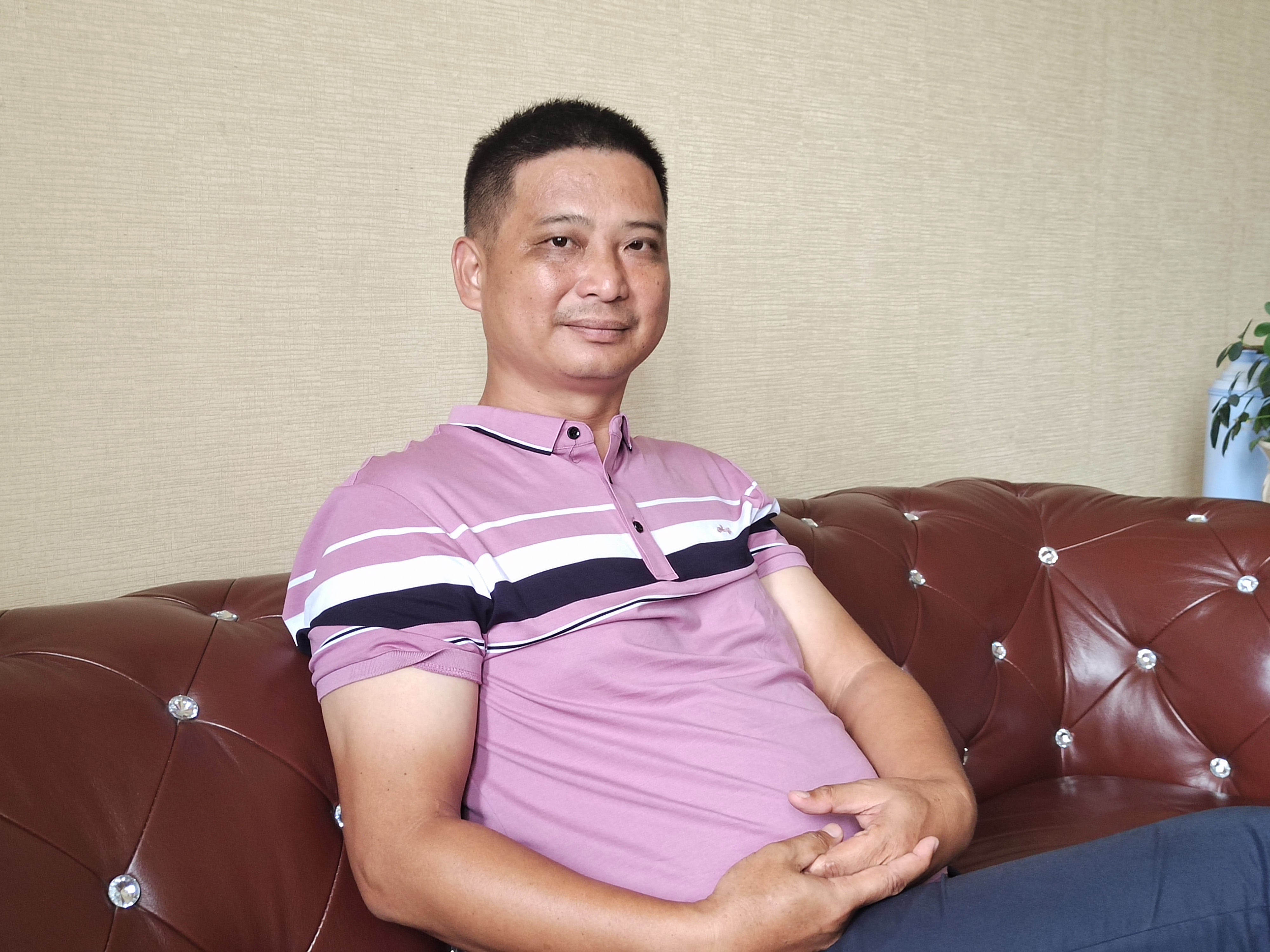 郑永宁正在接受笔者采访.jpg